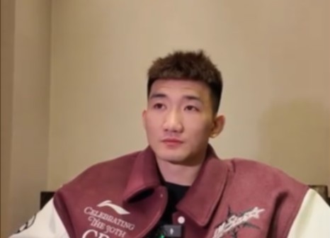  咋形容你和王博的關系？孫銘徽：像家人 他訓練&生活中很照顧我們
