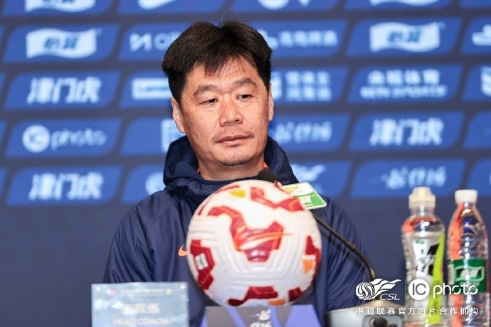  李霄鵬：希望明天比賽能打出一些新的東西，取得一個(gè)好的結(jié)果