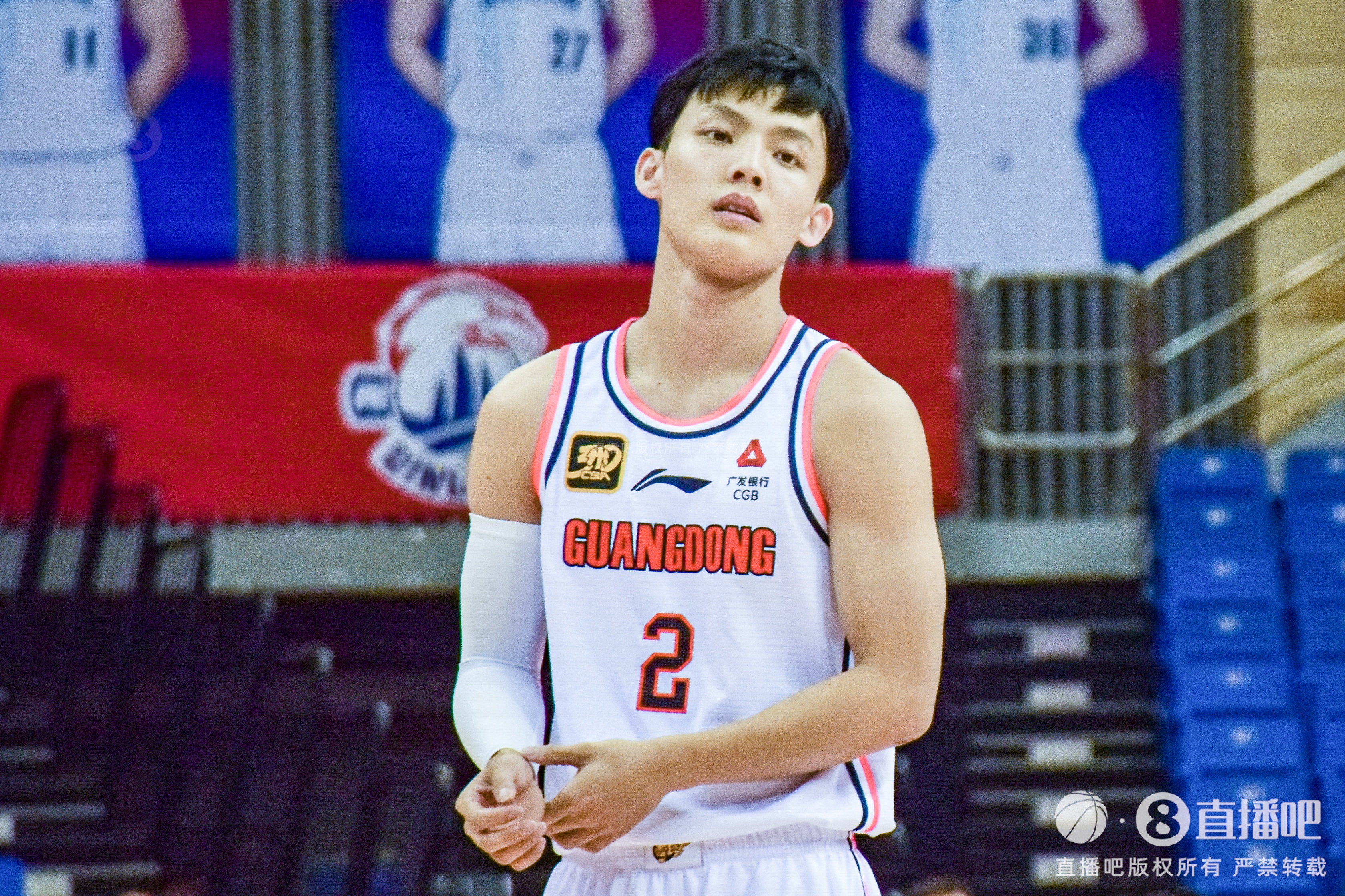  未能救主！徐杰12投7中&三分4中3 得到18分7板2助