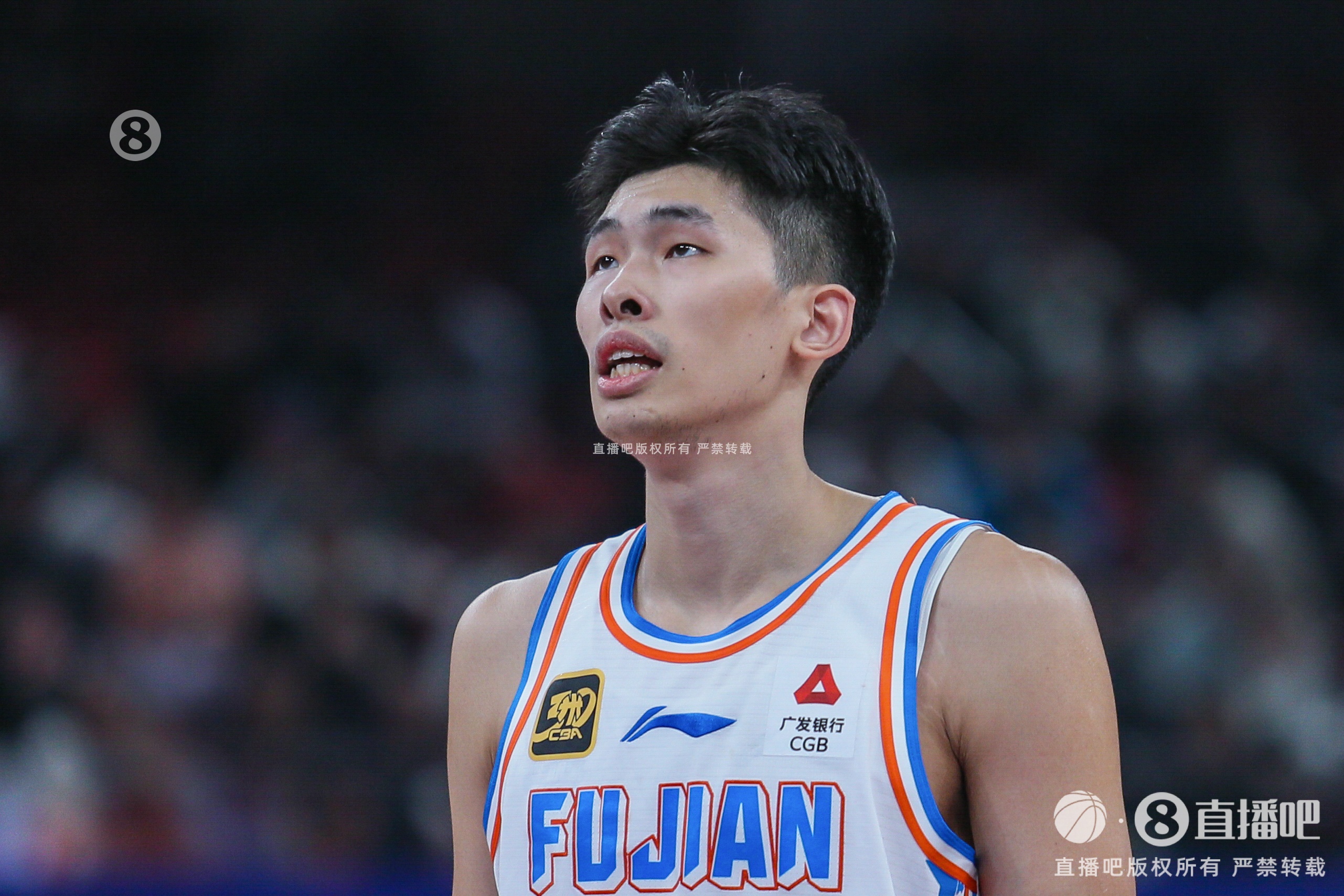  厲害！鄒陽出戰(zhàn)42分鐘 13投6中攬下17分19板3斷3帽