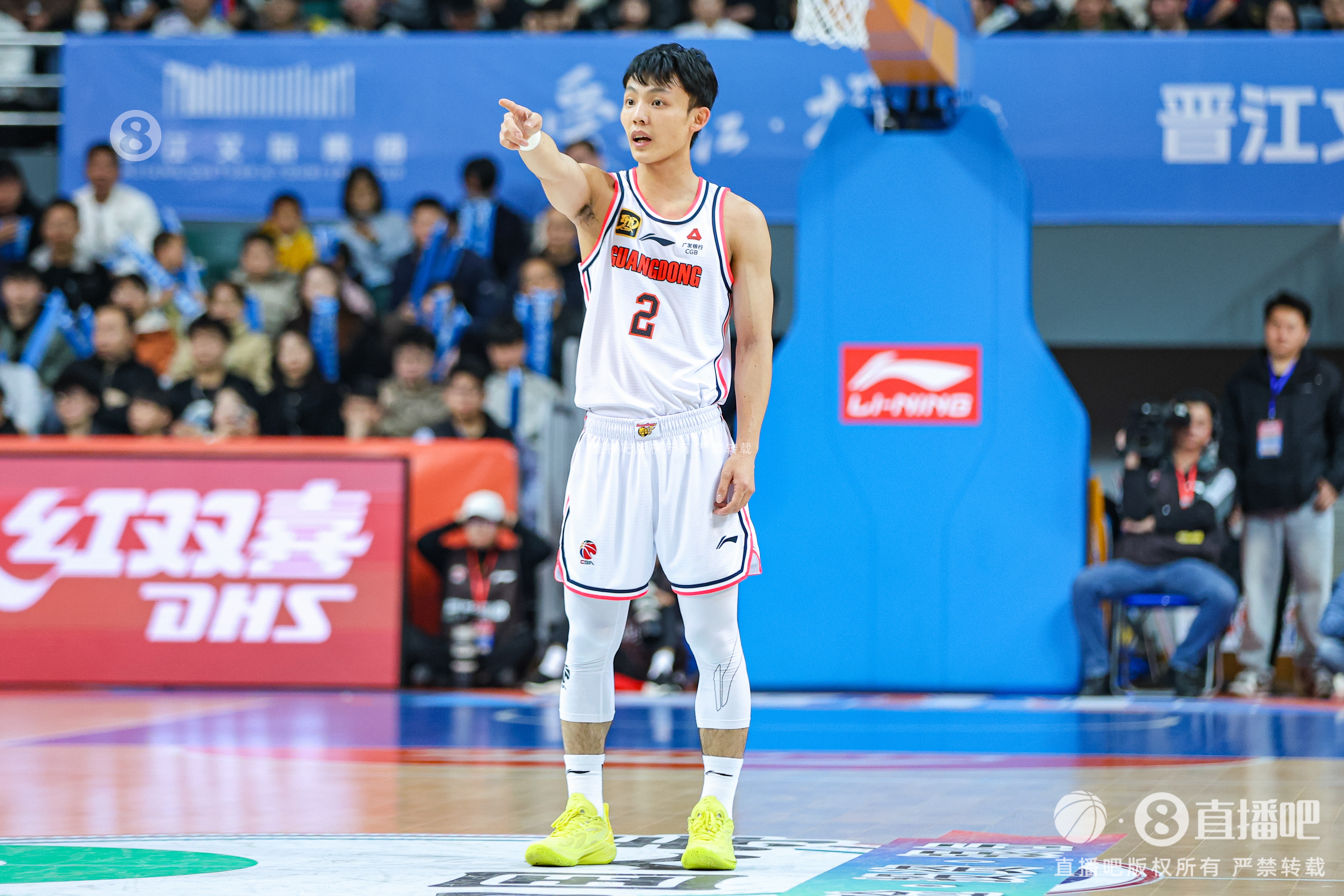  手熱！徐杰打滿首節(jié)5中4拿到10分2助 正負值+17
