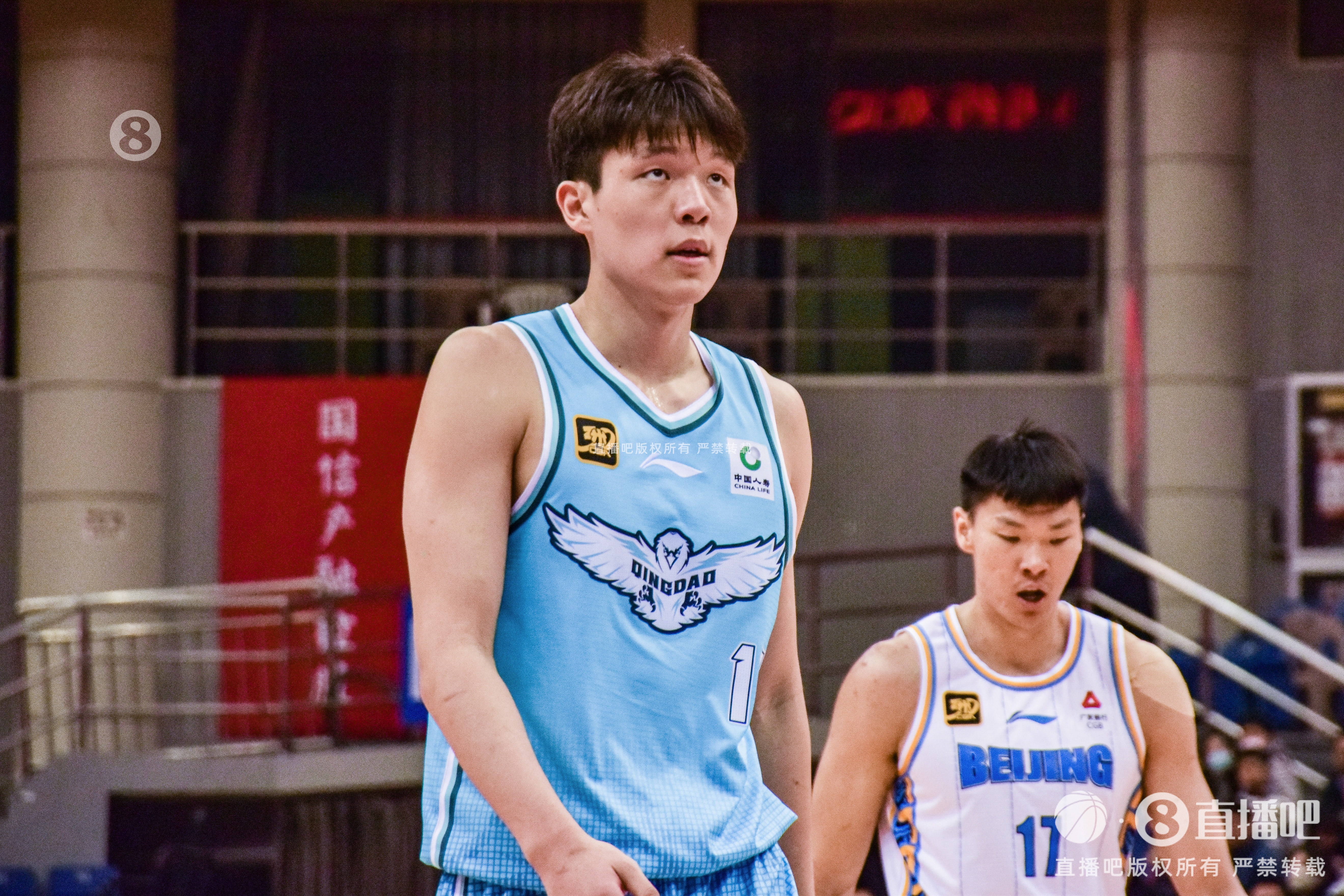  內線攻防俱佳！楊瀚森半場10分鐘4中3砍9分11板&另有3斷2帽
