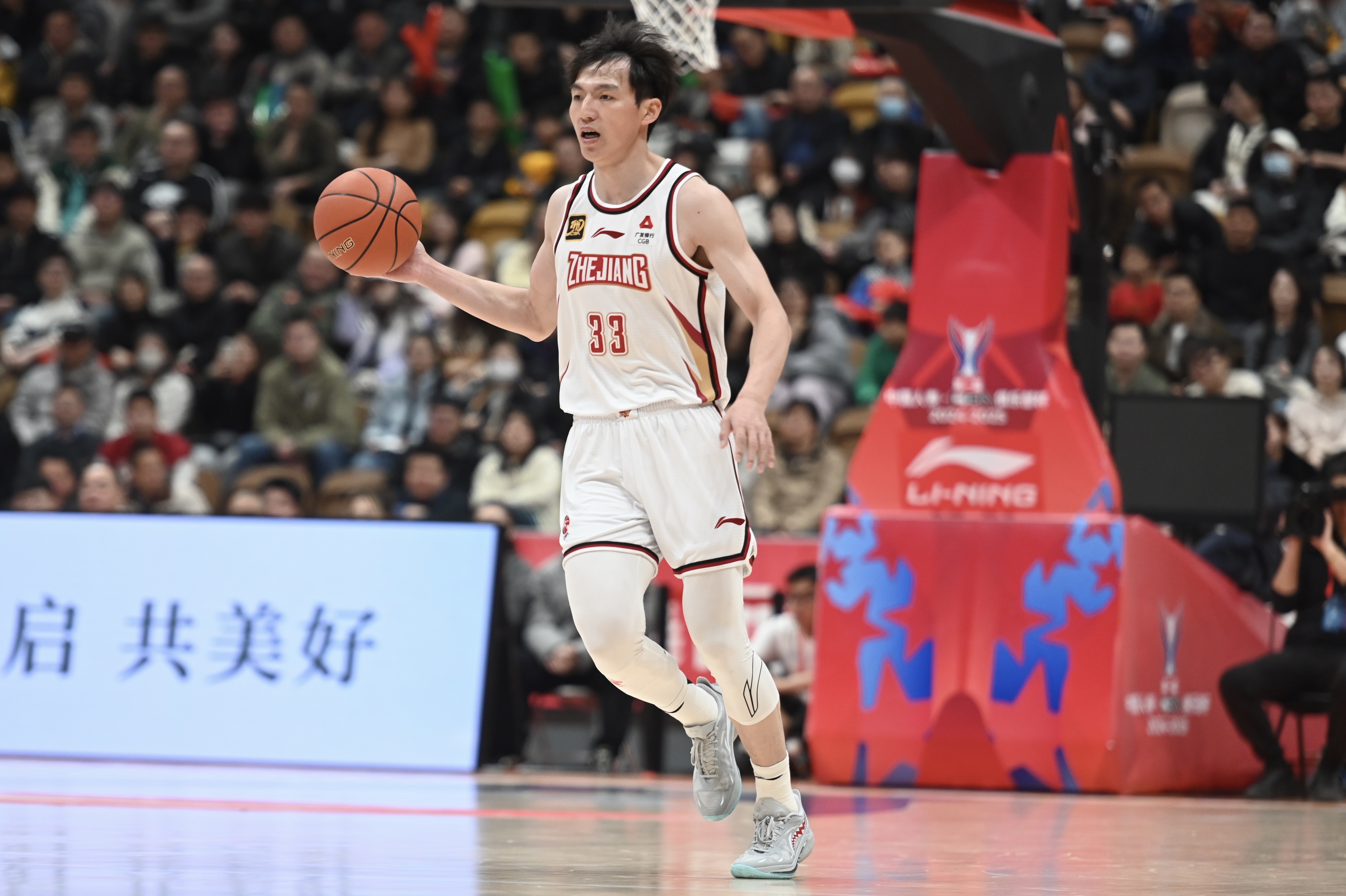  雙槍表現(xiàn)不錯(cuò)！吳前和陸文博均9中5&三分合計(jì)15中7合砍30分